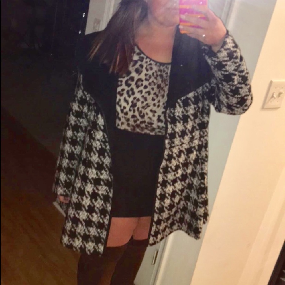Women’s Guess winter coat.